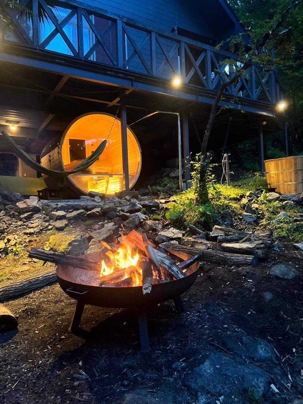 ペット可｜自然に囲まれながらサウナやbbq｜最大８名｜the No.10河口湖　 Appartement *